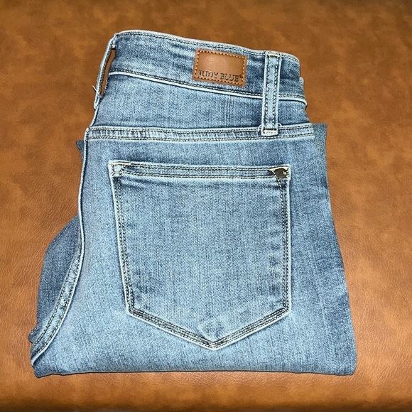 Judy Blue Light Blue Boyfriend Jeans - Picture 3 of 16
